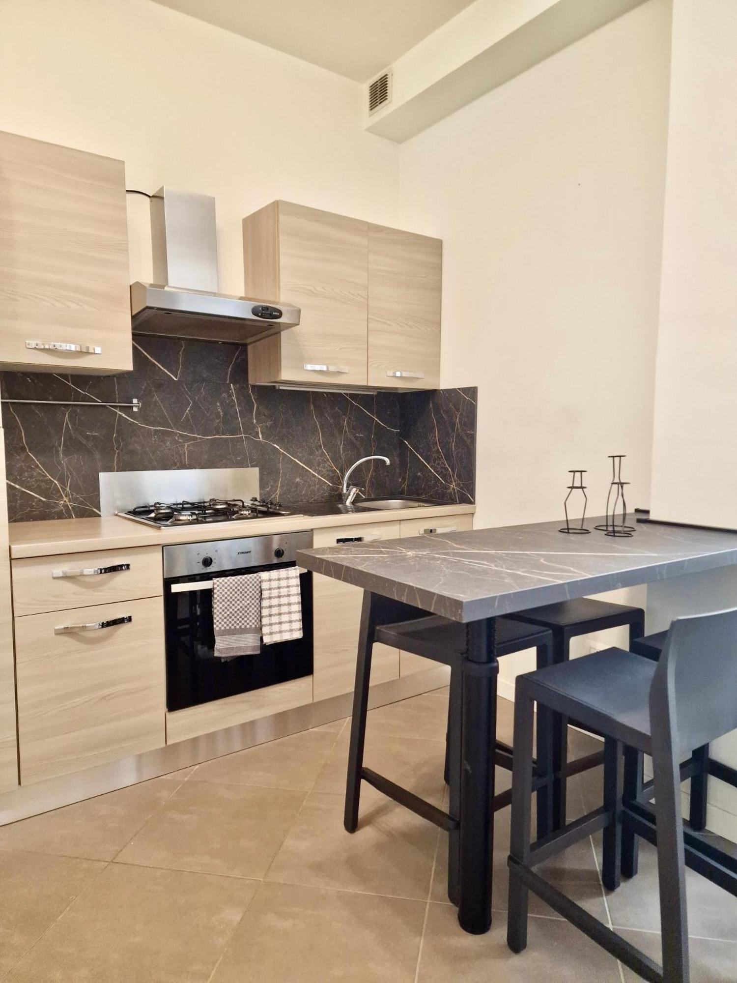 Al Centro Del Centro Apartment By Tramonti Λ' Άκουιλα Εξωτερικό φωτογραφία